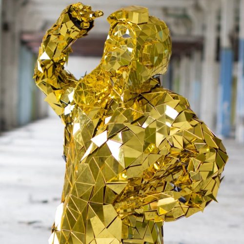 Protecting form sun pose of Golden Mirror man perfomance costume Pilot