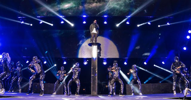MIRROR COSTUMES FOR “DYCREW” – MADISON SQUARE GARDEN DADDY YANKEE 2015, NEW YORK