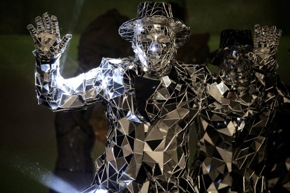 MIRROR COSTUME GOING TO MUMMERS PARADE!!! PHILADELPHIA CASE!