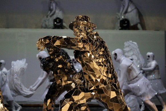 MIRROR COSTUME GOING TO MUMMERS PARADE!!! PHILADELPHIA CASE! — 2