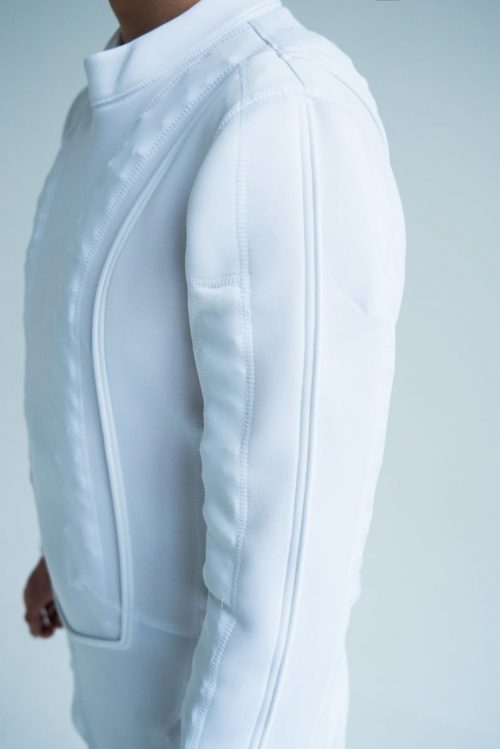 White cloth shoulder area cover