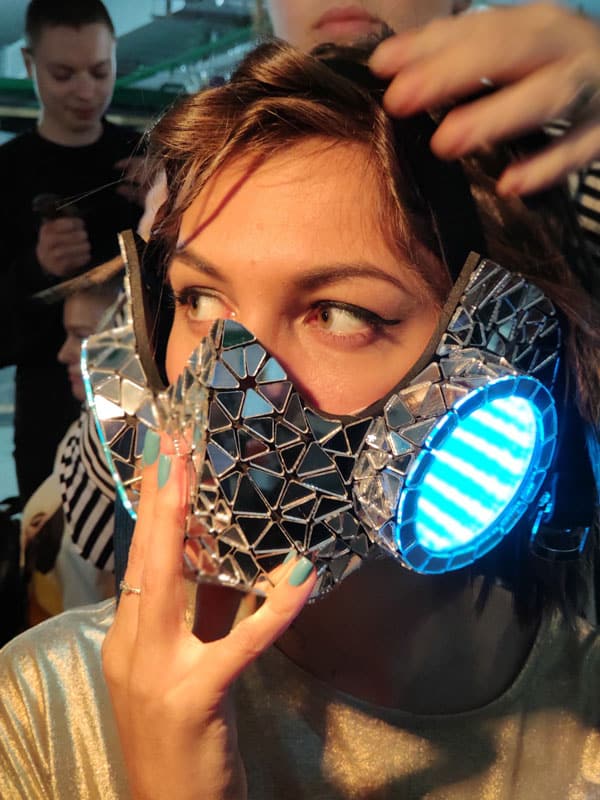 Beautiful-Respirator-Mask-Infinity-Mirror