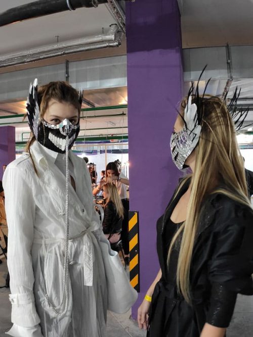 Mirror-Masks-by-ETERESHOP-at-Belarus-Fashion-Week-2019