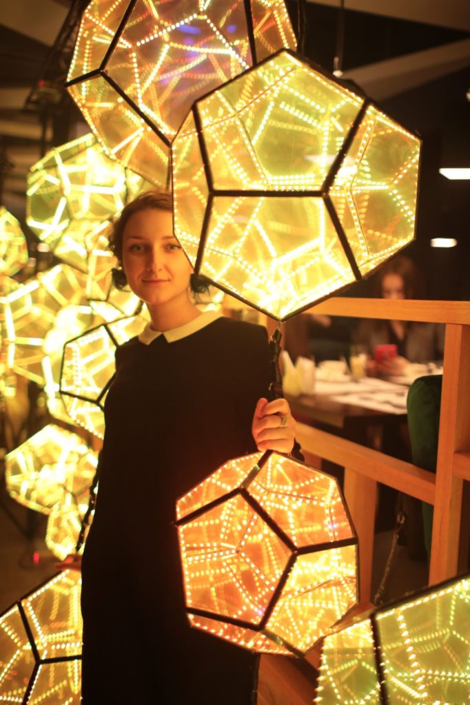 LED Infinity Mirror Dodecahedron Cloud Light Show
