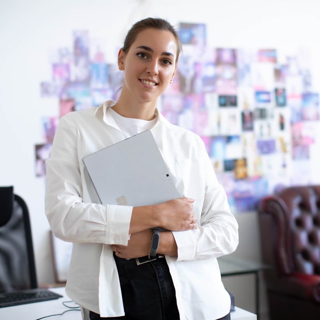 Victoria, Deputy Director for Finance