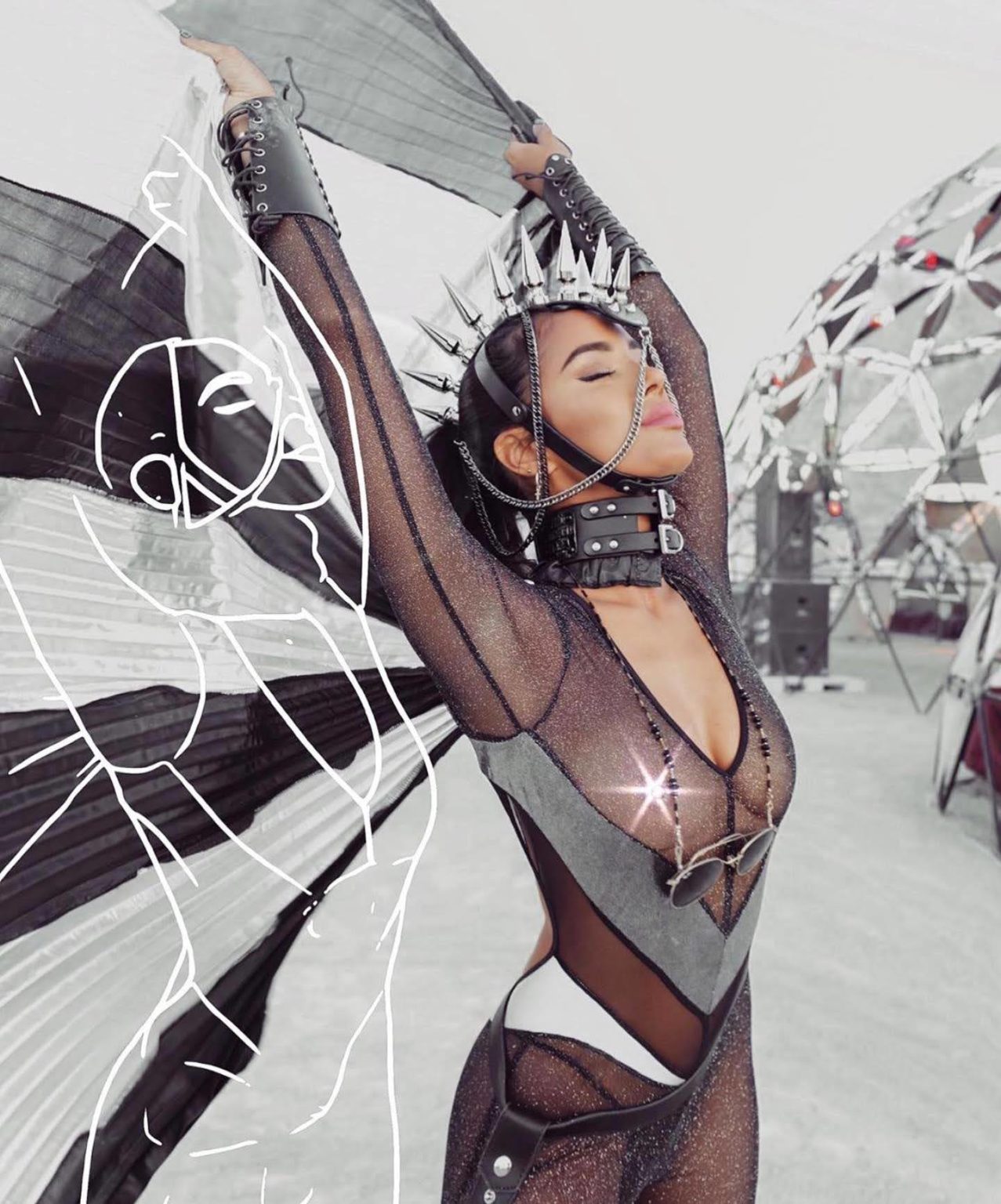 https://www.etereshop.com/wp-content/uploads/2021/06/burningmanfashion_-17062021-0057-1277x1536.jpg