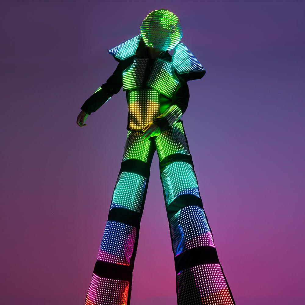 LED-stilt-suit-for-big-scenes