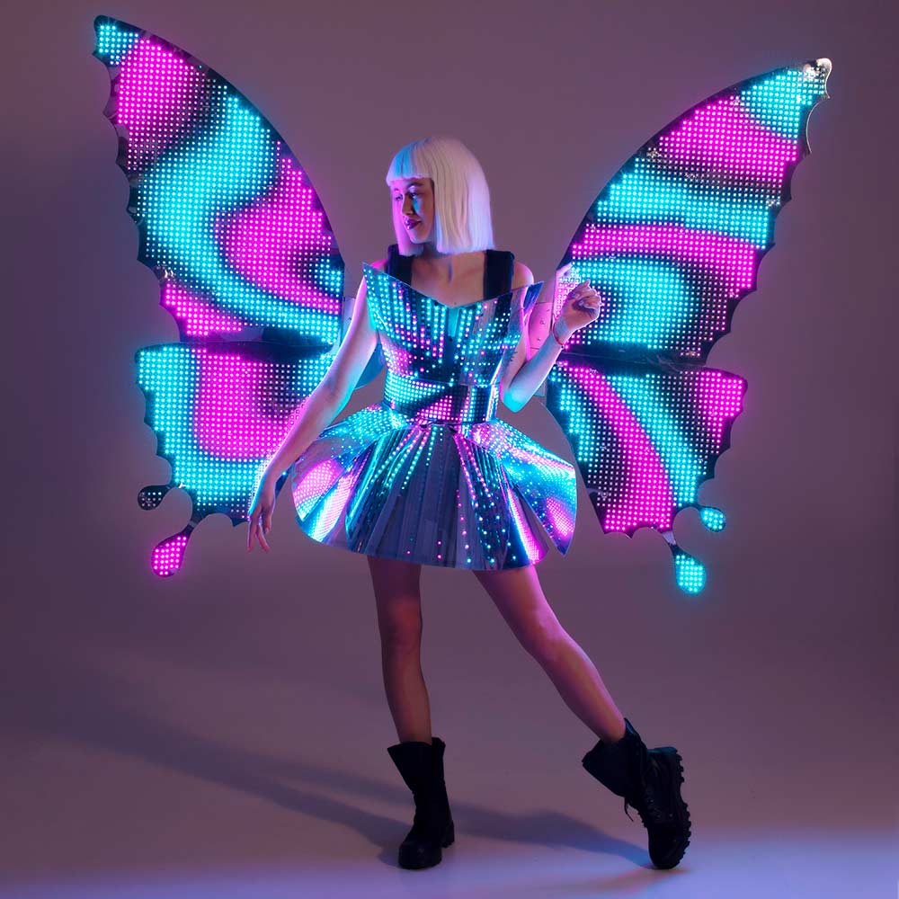 LED-dress-with-glowing-wings-for-singers