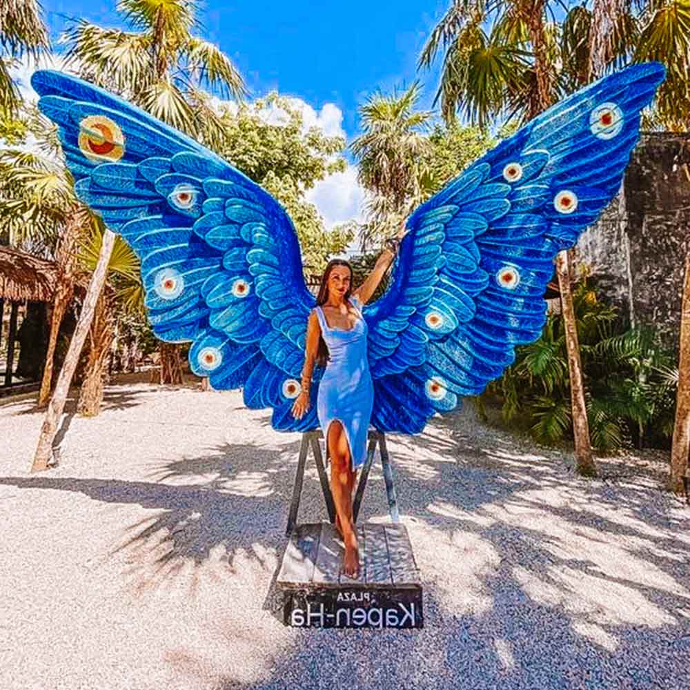 Huge wings idea for a photo zone on a beach