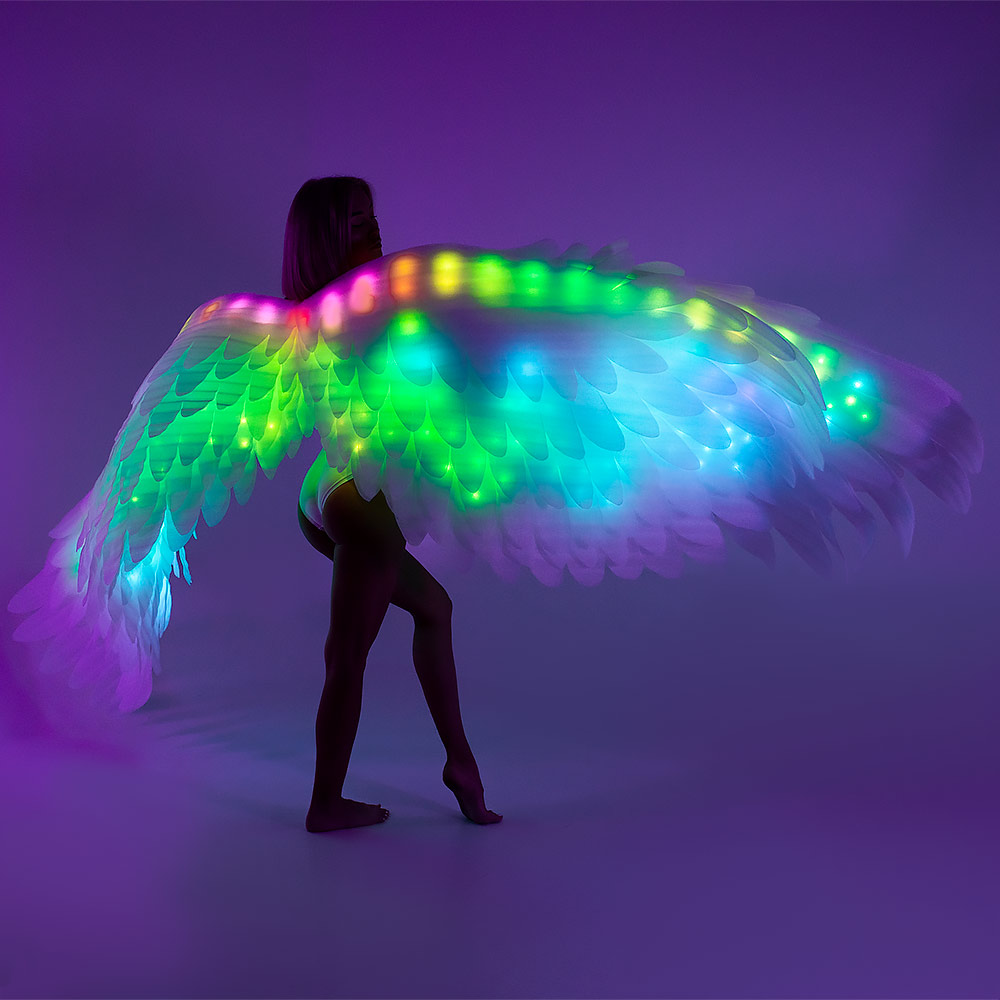 costume-white-angel-wings-for-adults-with-LEDs-for-adults