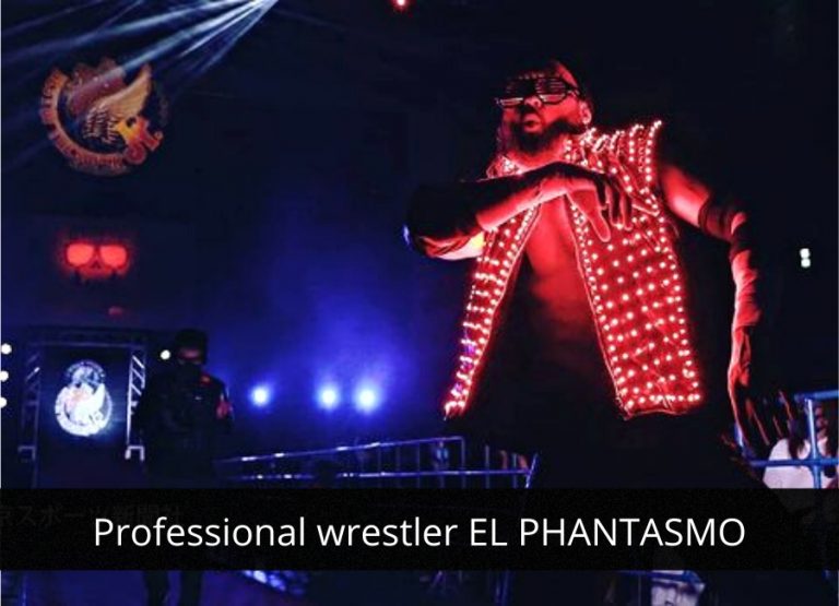 Professional wrestler EL PHANTASMO