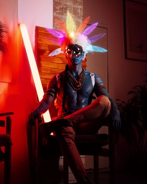 kinetic-moving-LED-mask-with-mirror-and-feathers