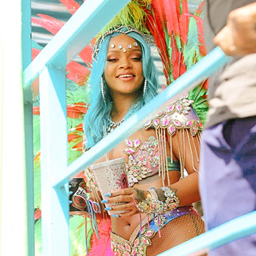 rihanna-mardi-gras-outfit