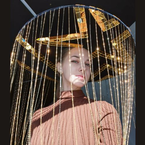 ready-made mirror hat with chains