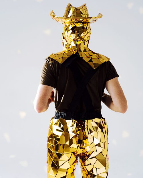 golden-mirror-man-costume-for-artists