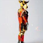 masquerade-mirror-outfit-bull