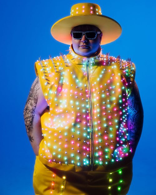 men's-outfit-with-a-hat-glow-in-the-dark-for-the-burning-man