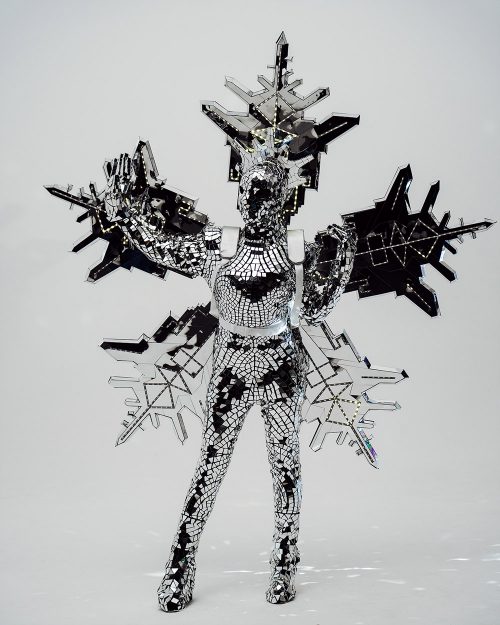 adult-suit-snowflakes-with-LEDs-and-mirror