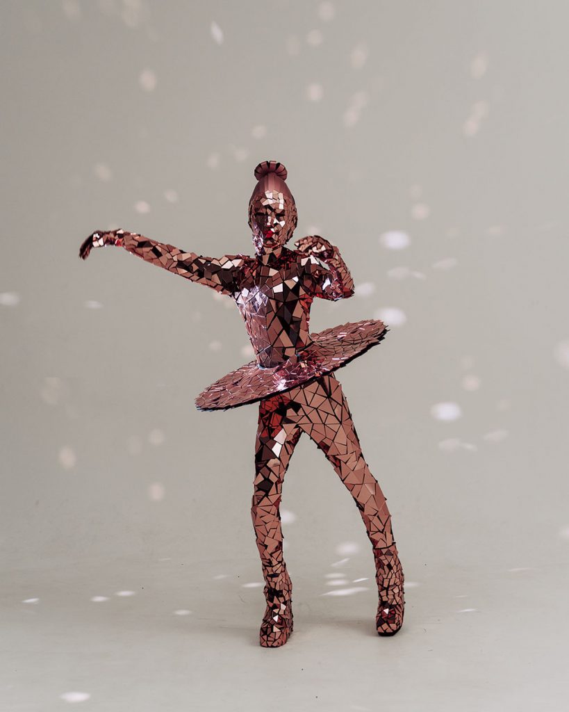 Flexible mirror ballerina costume for performances by